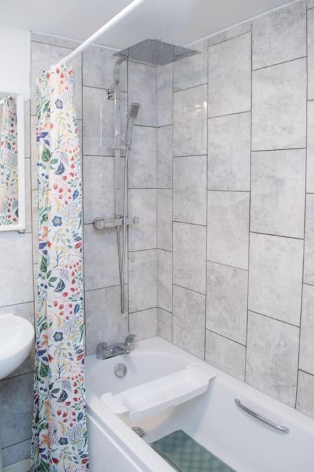 Villa Comfy Modern 3Br Semi Detached 400Mb Wifi Free Double Parking Newcastle upon Tyne Exterior foto